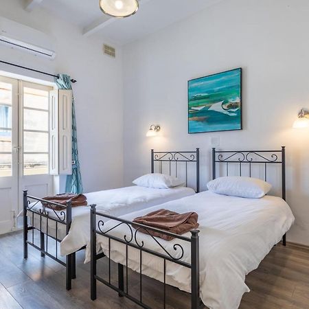 Charming Duplex Apartment In The Centre Of Sliema Exterior foto
